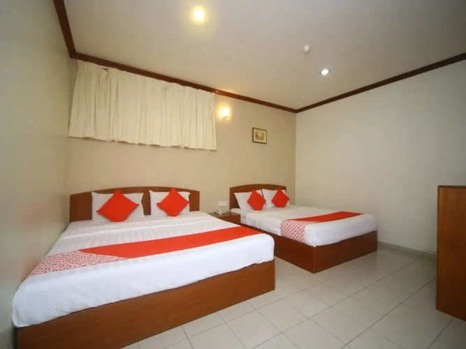 Quadruple Family Suite