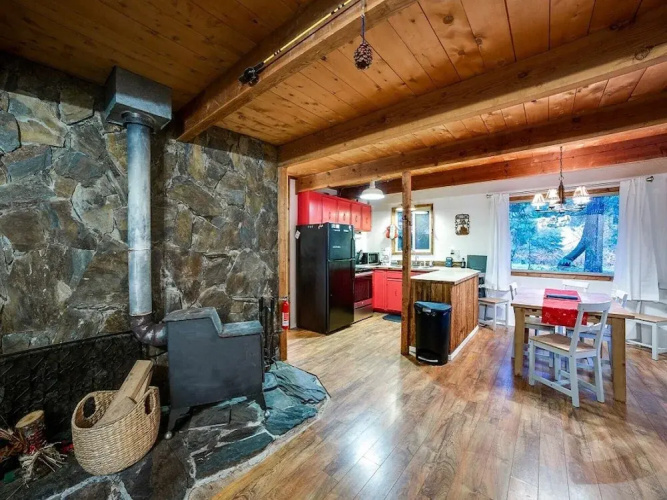 Mt. Baker Lodging Cabin 48 (Sleeps 5)