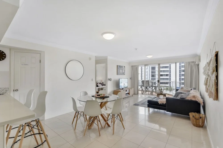 2 Bedrooms Apartment with balcony and with city view