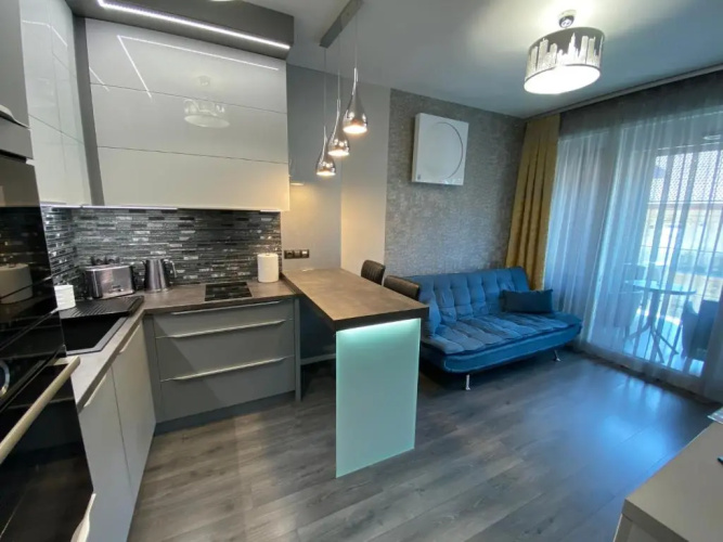 Noir Silvery Apartman