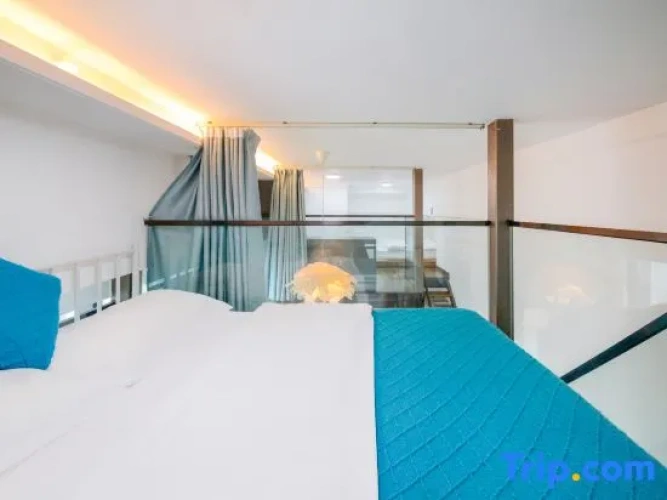2 Bedrooms Standard Family room