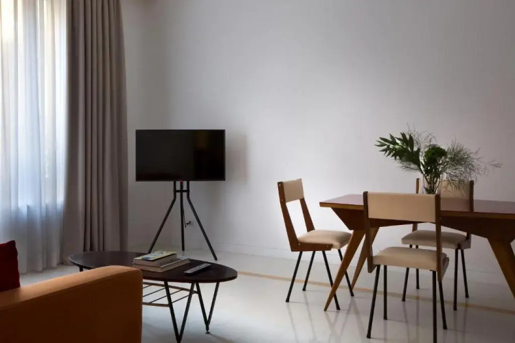 Corso Novara 5 Design Apartments