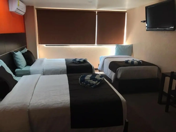 Standard Triple room