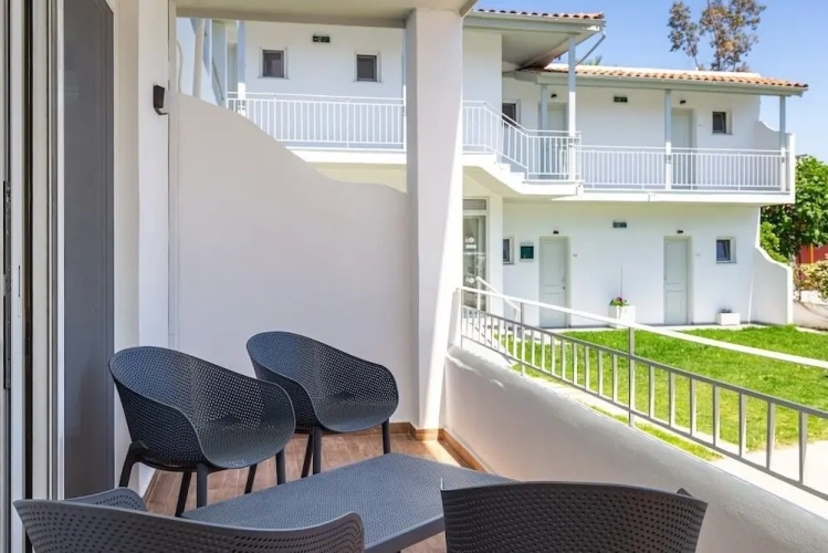 Deluxe Suite with balcony