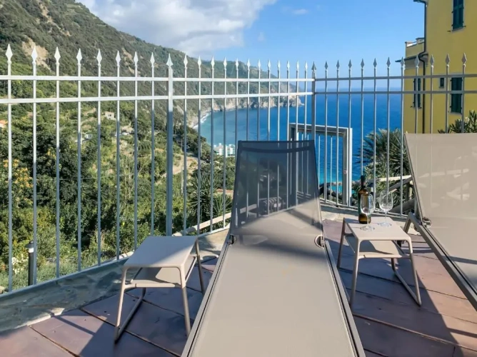 Standard Quadruple room with balcony