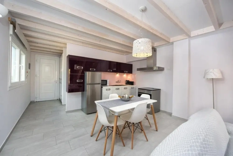 2 Bedrooms Deluxe Suite with pool view