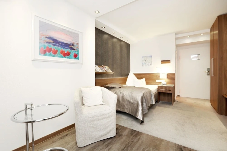 Business Single room with balcony