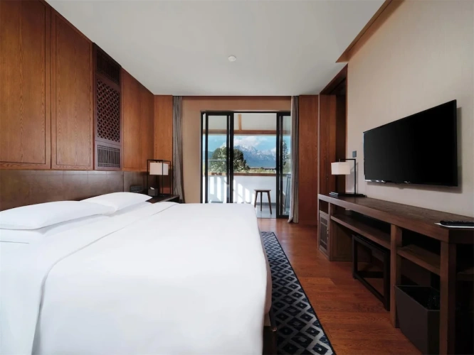 Deluxe Twin room with balcony and with mountain view
