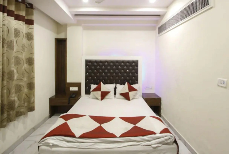 Hotel Saffron Inn