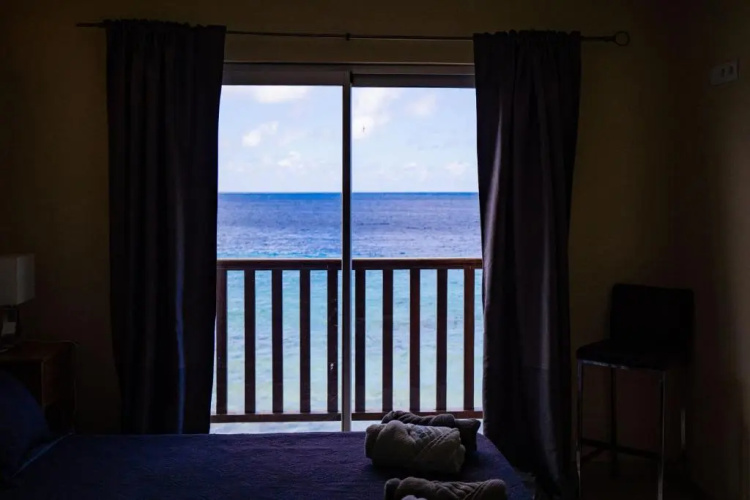 Outstanding 2 Bedroom Beach Front Suite 3