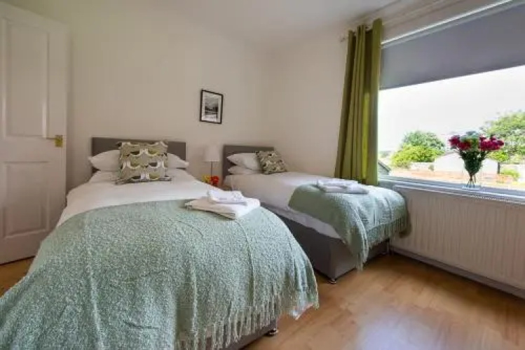 Hls Ashgrove Apartment