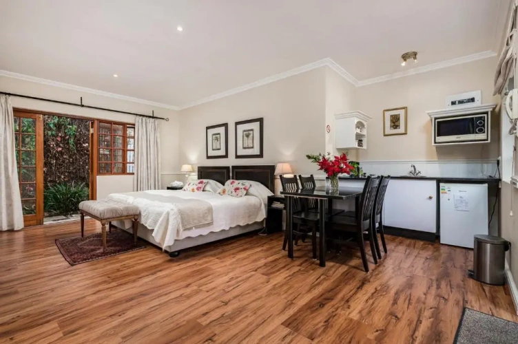 Deluxe Family Suite with view