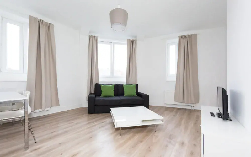 Louise Apartments Chatelain