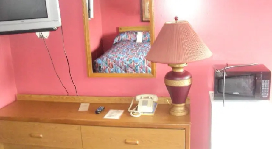 Pine Grove Motel