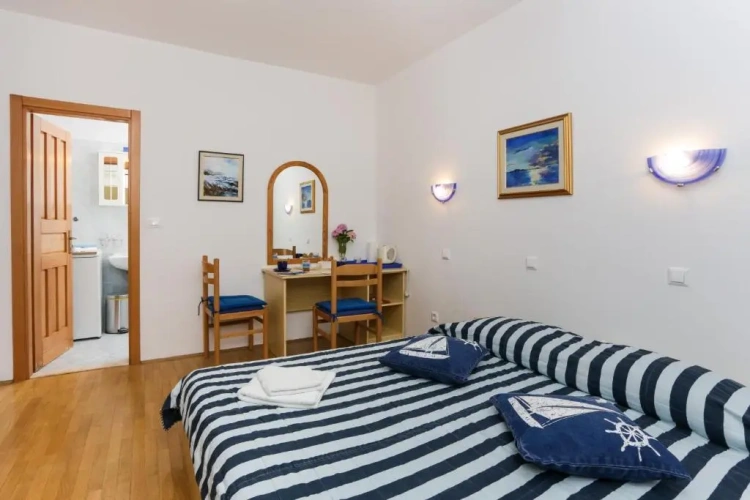 Standard Double room with garden view