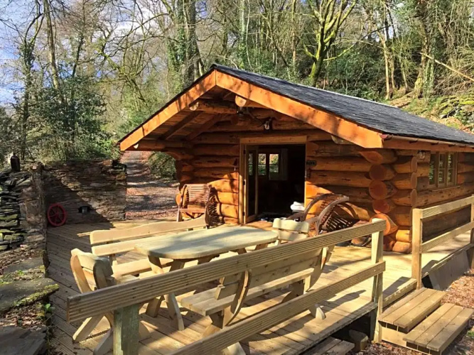 Hesperus Lodge
