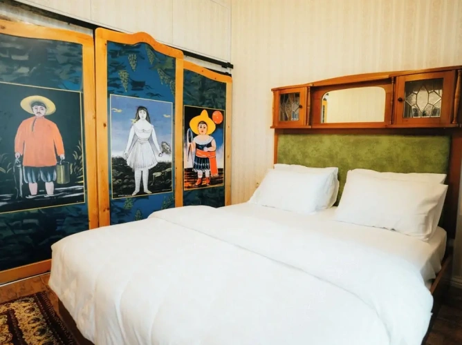 Classic Double room with balcony and with mountain view