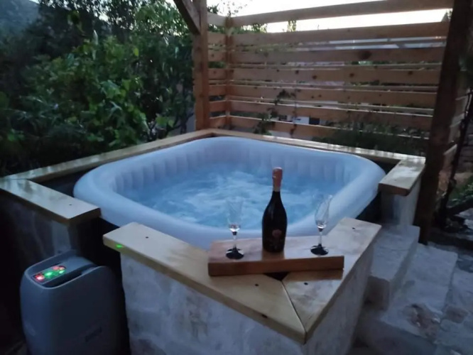 Studio Dar-Sunce with jacuzzi