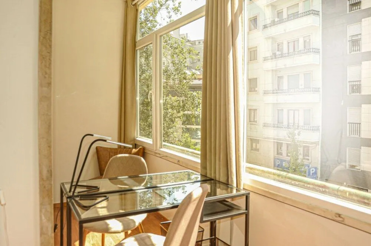 My Fair Lisbon -modern flat with elevator in central Lisbon