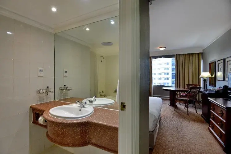 Standard Twin room with view