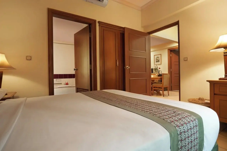 Asuka Hotel MM2100 Industrial Town