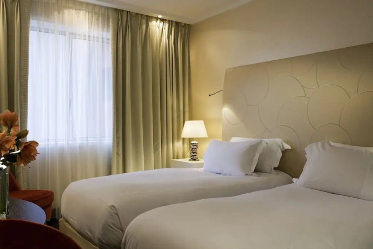 Luxury Twin room with harbour view