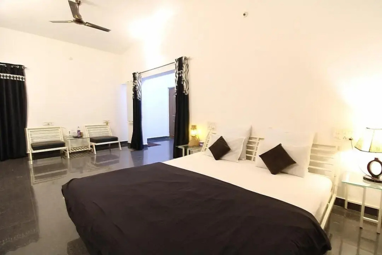 Kanha Kiskindha Resort
