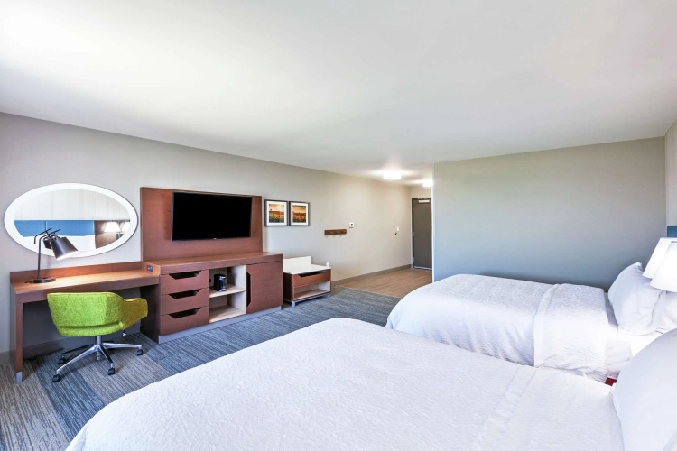 Hampton Inn Gardner Conference Center