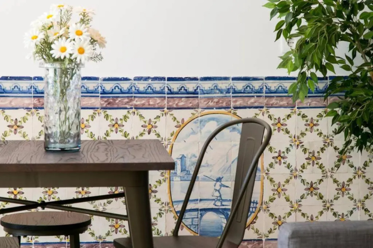 JP39 - Baixa 18th century tiles apartment with 2 bdr!