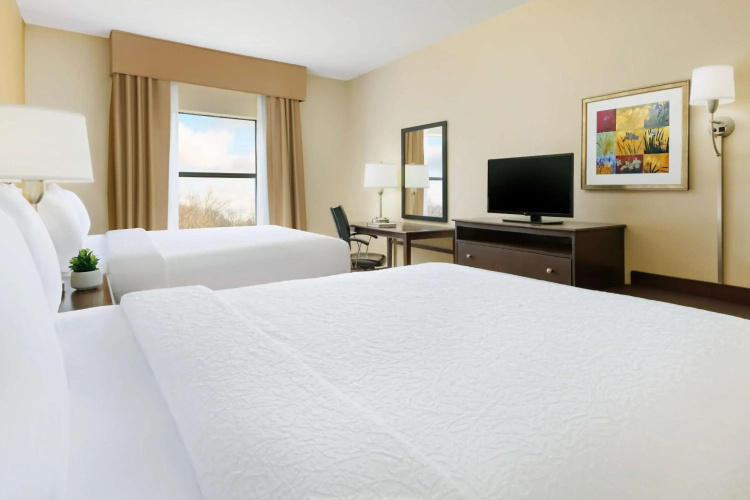 Countryside Inn and Suites