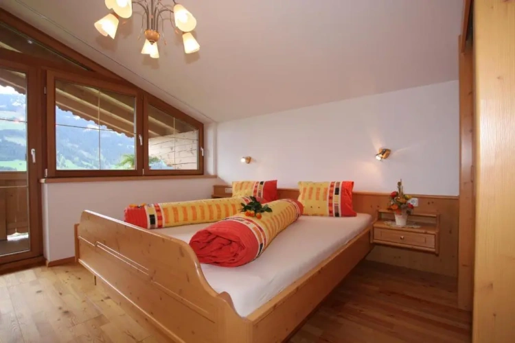 2 Bedrooms Attic Apartment with balcony