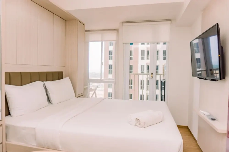 2 Bedrooms Studio