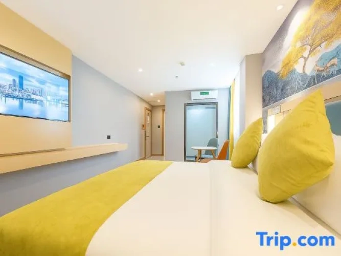 Deluxe Double room with city view