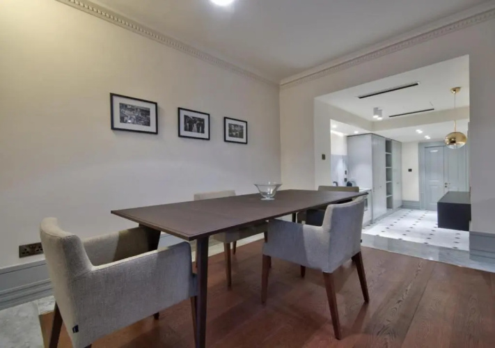 10 Strait Street Apartments