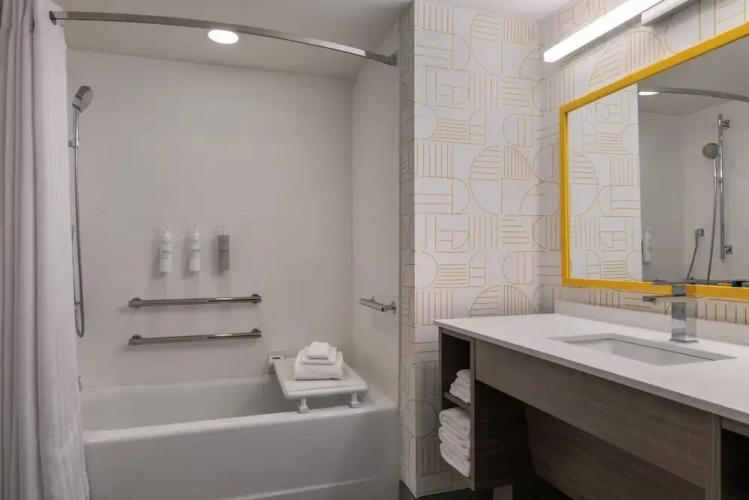 Quadruple Suite