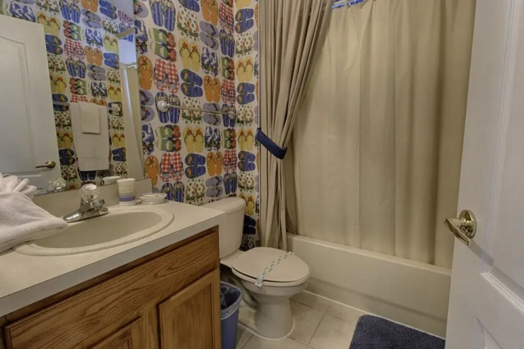 Stunning 3 bed Former Model Home With Private Upgraded Pool - 352