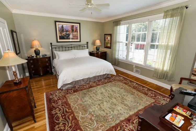 Executive Double Suite with golf view