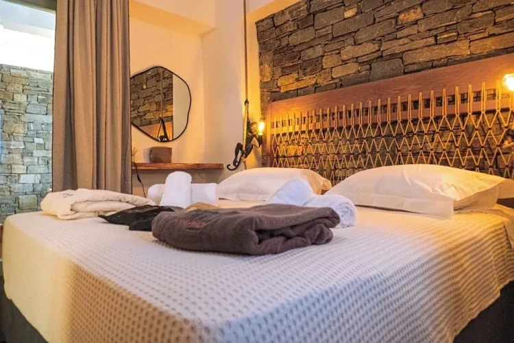 2 Bedrooms Standard Family room