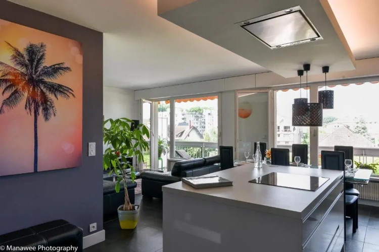 3 Bedrooms Apartment