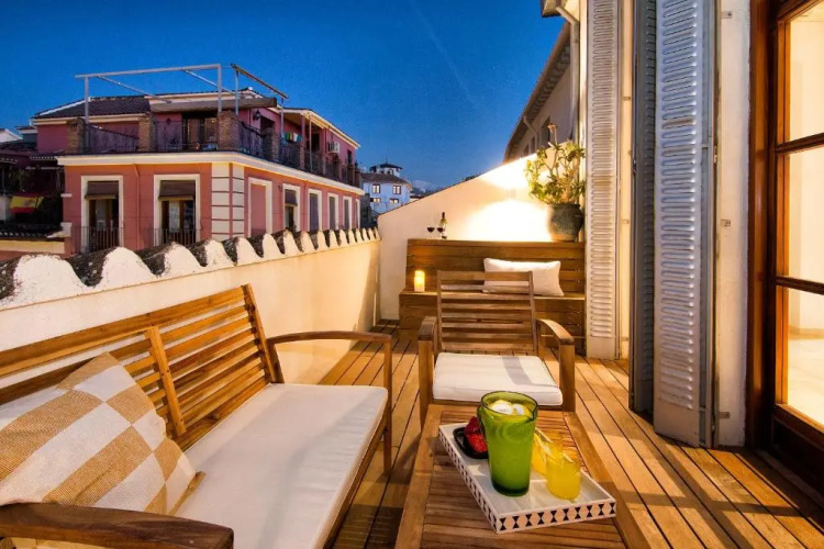 Chezmoihomes Bibrambla penthouse over Cathedral