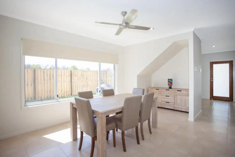 Petrie Beach Holiday Home