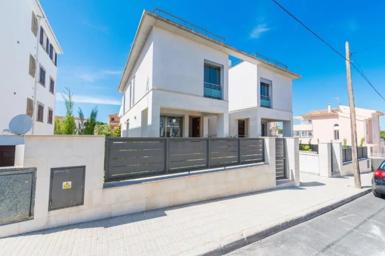 3 Bedrooms Chalet