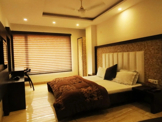 Deluxe Single room with street view