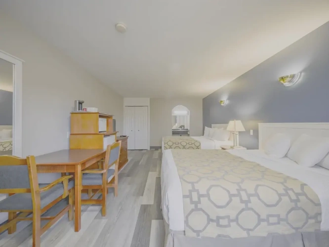 Deluxe Quadruple room
