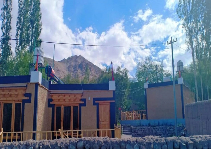 TIH Chomal Huts