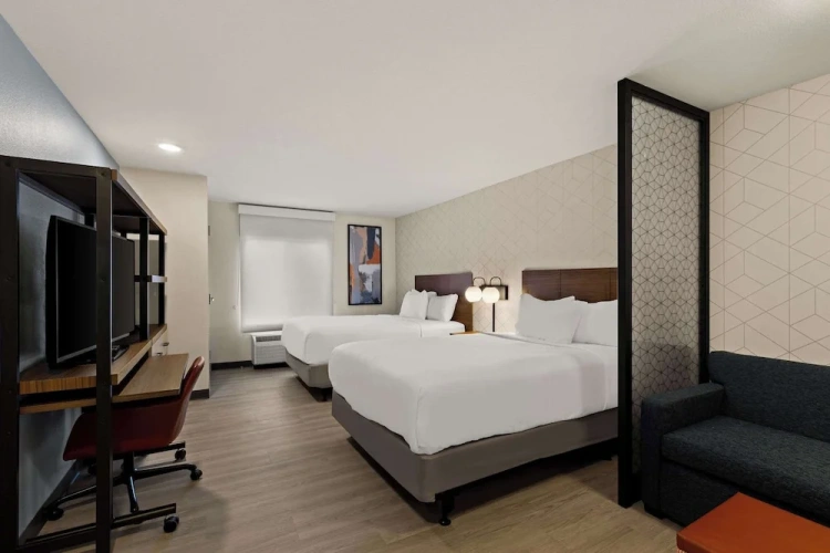 Quadruple Suite