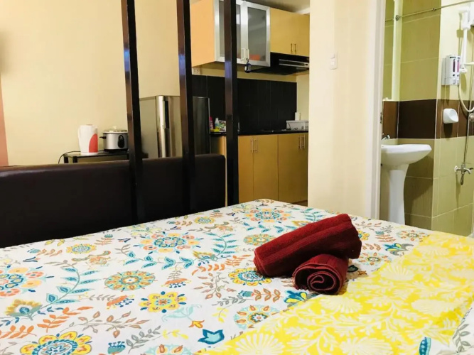 PHILGLO CONDOTELS DOT ACCREDITED Charming fully furnished studio type condo unit 6