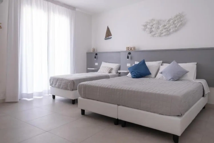 Standard Triple room with view