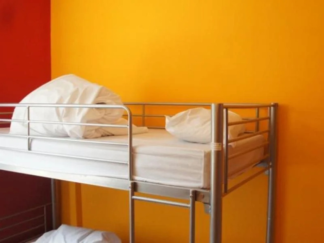 Kings Arm'S Hostel