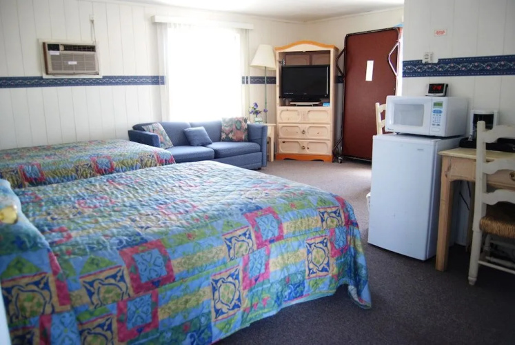 Redwood Motel